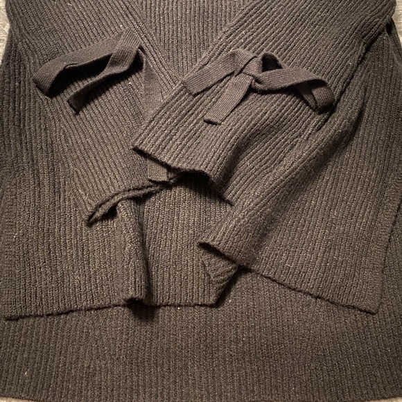 Aerie Sweater - Picture 2 of 3